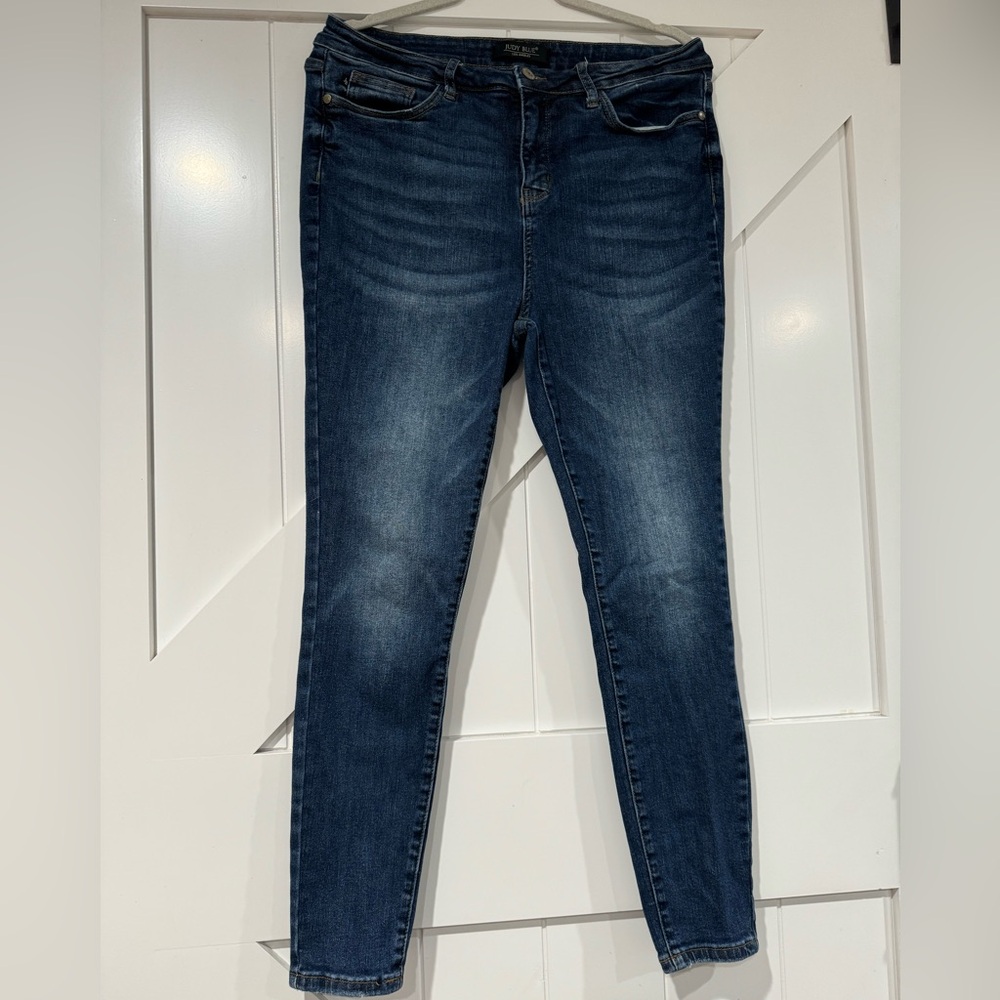 COPY - Judy Blue Straight Leg High waisted jeans size 15/32